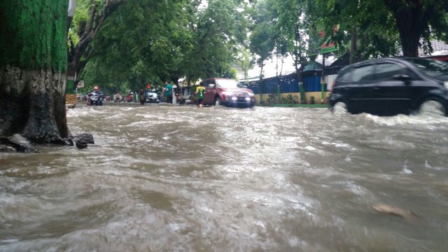 Wilayah Barat Pasuruan Terkepung Banjir