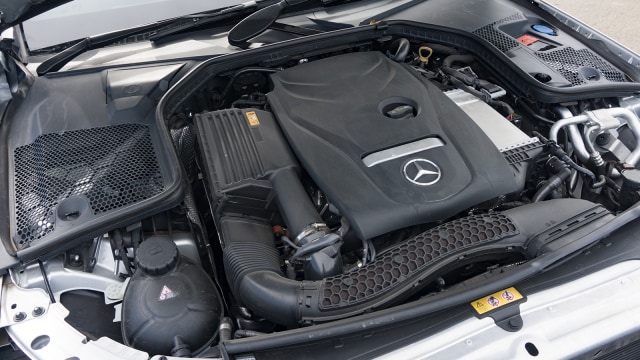 Mercedes-Benz C300 AMG Line (Foto: Gesit Prayogi/kumparan)