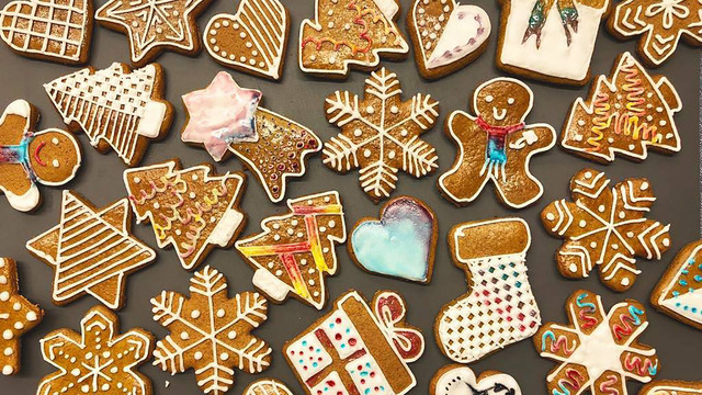 Aneka bentuk gingerbread. (Foto: Instagram @hnupice)
