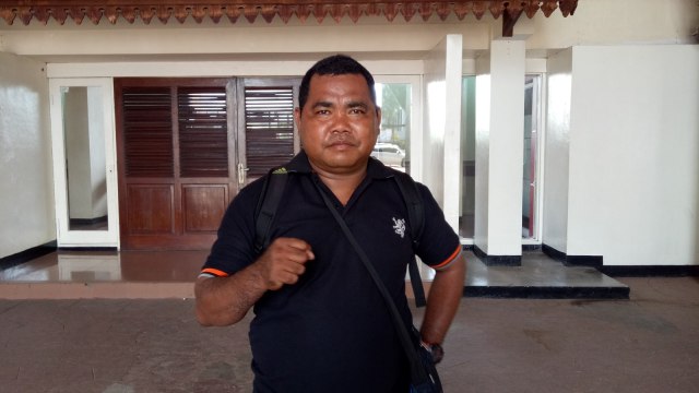 Tokoh sepak bola dari Tulehu Sani Tawainella (Foto: Dok. Pribadi)