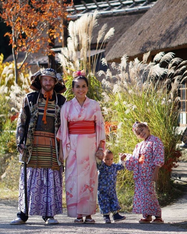 Melaney Ricardo dan keluarga (Foto: Instagram/@abuba_family)