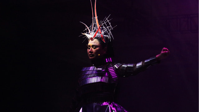 Fashion show EQUILIBRIUM Rinaldy Yunardi (Foto: Garin Gustavian Irawan/kumparan)