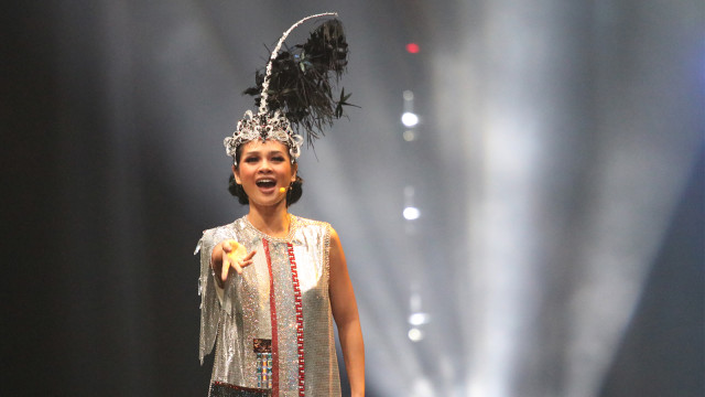 Fashion show EQUILIBRIUM Rinaldy Yunardi (Foto: Garin Gustavian Irawan/kumparan)