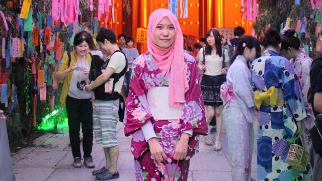 Wisawatan muslim di Jepang. (Foto: Instagram @sheila_lee1a)