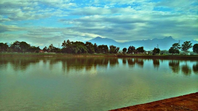Suasana Kolam Segaran, Trowulan. (Foto: Instagram @panduppg)