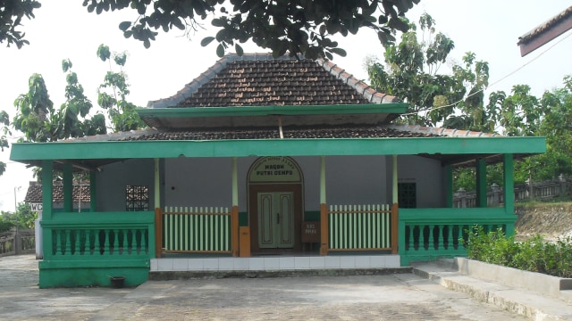 Makam Putri Campa. (Foto: Wikimedia Commons)