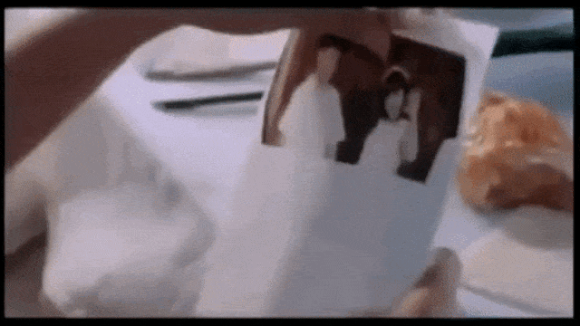 Adit dan Tita di Eiffel I'm in Love (Foto: YouTube)