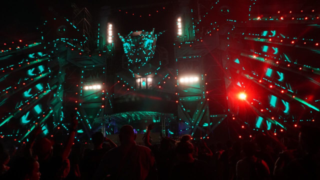 Penampilan di stage Garuda DWP (Foto: Fitra Andrianto/kumparan)