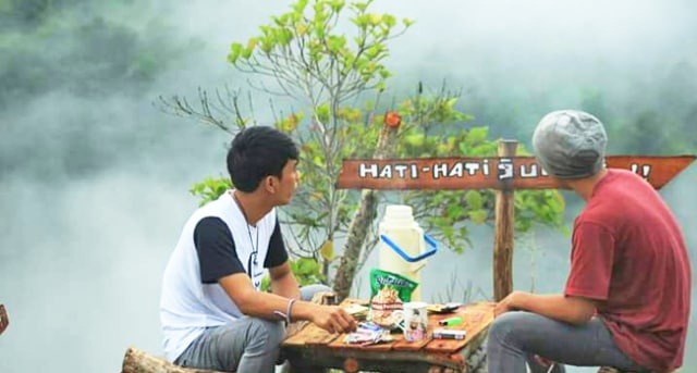 Eksotis, Hamparan Kabut Puncak Pantun Potensi Wisata Cibitung Kabupaten Sukabumi (1)