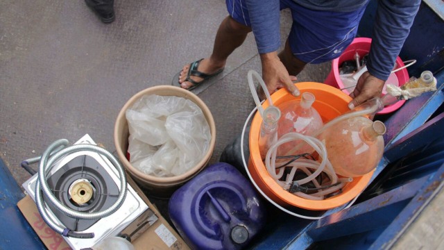 Penggrebekkan diskotik MG (Foto: Jamal Ramadhan/kumparan)