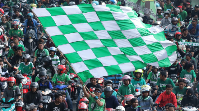Konvoi Bonek di Surabaya (Foto: ANTARA FOTO/Didik Suhartono)