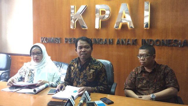Susanto, Retno Listyrartidan, dan Djadja Subadja  (Foto: Soejono Saragih/kumparan)
