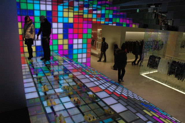 BAPE Store di Shibuya (Foto: Dok. Flickr)