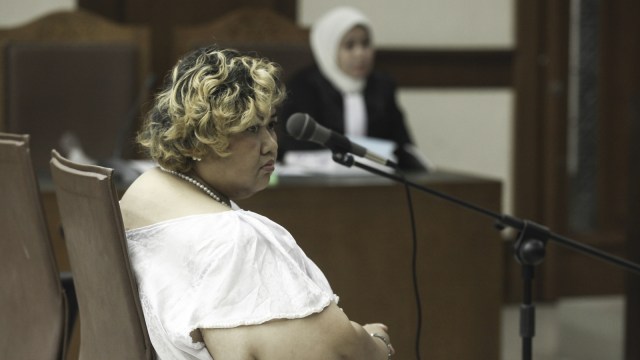 Pretty Asmara jalani persidangan. (Foto: Antara/Muhammad Adimaja)