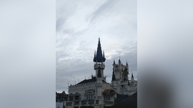 Rumah di Yogyakarta Mirip Bangunan Disneyland (Foto: Kristi Hartati)