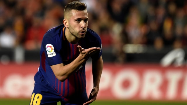 Jordi Alba saat menghadapi Valencia. (Foto: AFP/Jose Jordan)