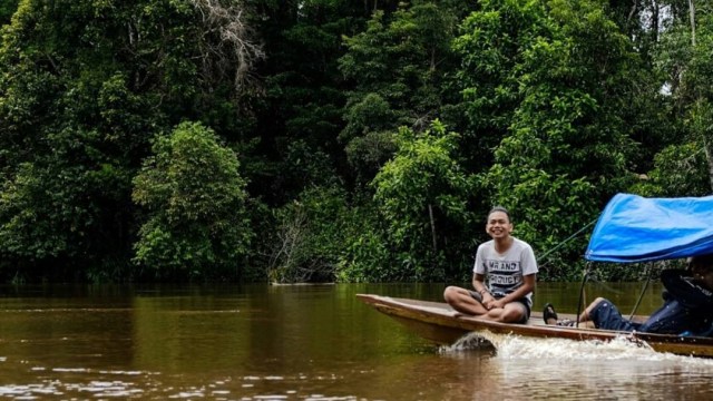 Melihat orangutan Pulau Kaja dalam radius 15 meter (Foto: Instagram @baayooe)