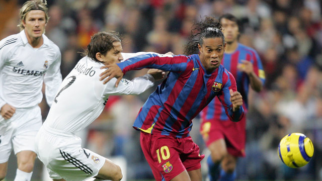 Ronaldinho di El Clasico 2005. (Foto: AFP/Javier Soriano)