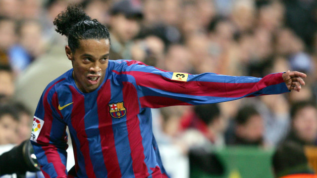 Ronaldinho si penyihir. (Foto: AFP/Pierre-Philippe Marcou)