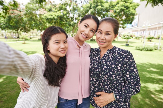 com-Ilustrasi Selfie Keluarga (Foto: Thinkstock)