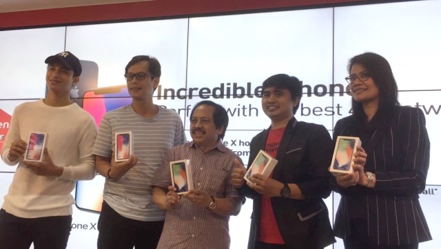 Peluncuran iPhone X di kantor Smartfren. (Foto: Bianda Ludwianto/kumparan)