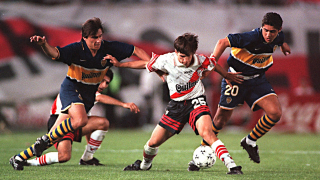 Superclasico tahun 1997. (Foto: AFP/Daniel Luna)