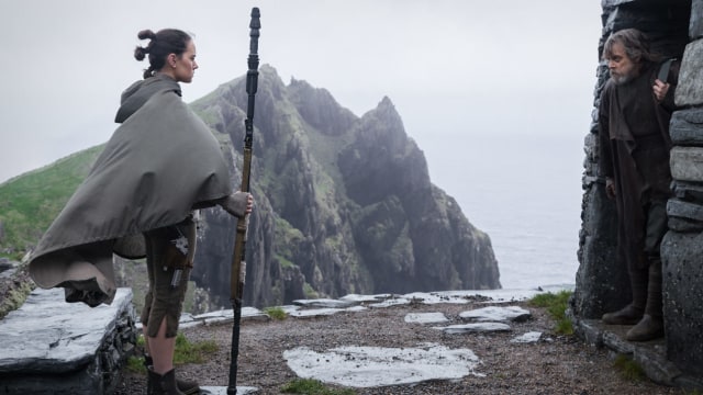 Rey dan Luke Skywalker bertemu (Foto: Dok. starwars.com)