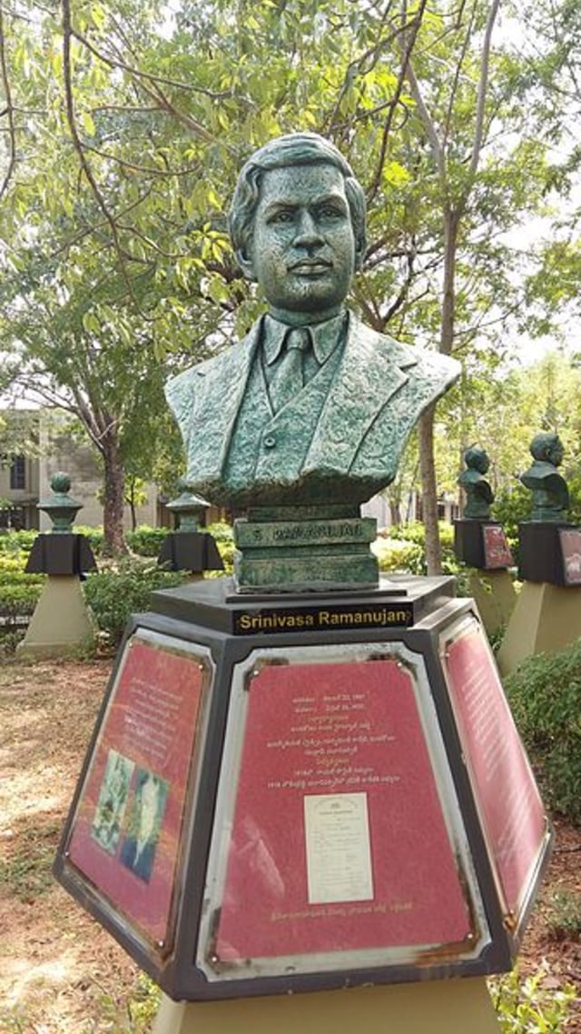 Patung Srinivasa Ramanujan (Foto: Wikimedia Commons)
