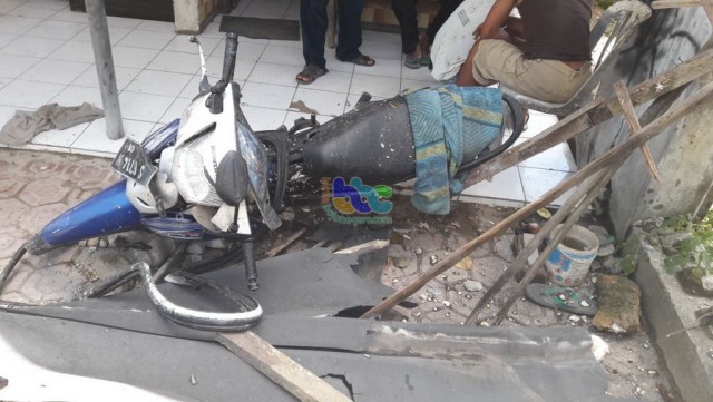 Truk Muat Kayu Ilegal Tabrak Pejalan Kaki di Tuban, Seorang Pejalan Kaki Meninggal Dunia  (2)