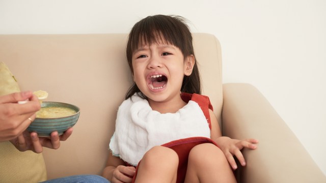 Berikan respons yang baik untuk anak. (Foto: Thinkstock)