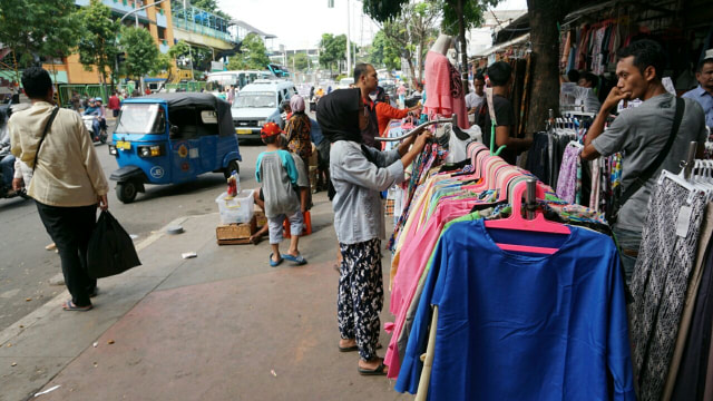 Trotoar Tanah Abang (Foto: Helmi Afandii/kumparan)