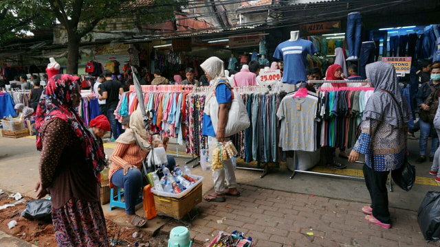 Trotoar Tanah Abang (Foto: Helmi Afandii/kumparan)