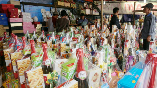 Penjual parsel di Cikini (Foto: Helmi Afandi/kumparan)