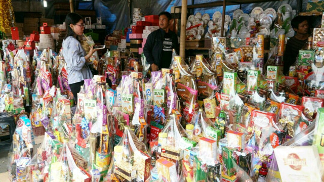 Penjual parsel di Cikini Foto: Helmi Afandi/kumparan