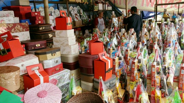 Penjual parsel di Cikini Foto: Helmi Afandi/kumparan