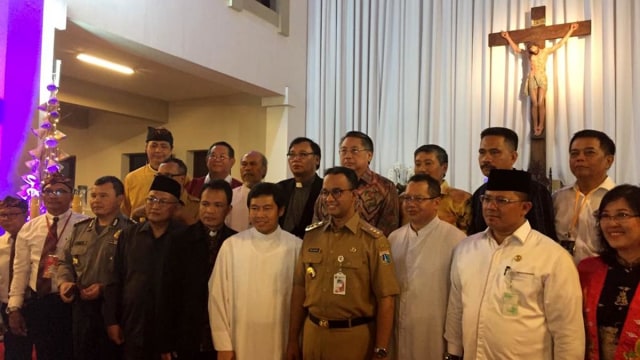 Anies di Gereja Bidara Cina Jatinegara, Jaktim (Foto: Rafyq Panjaitan/kumparan)