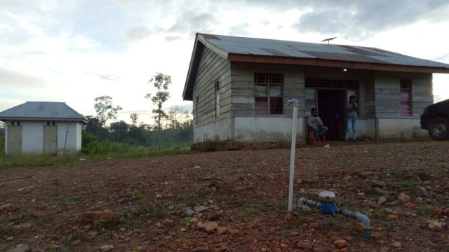 Kondisi sungai kecil di Desa Waengapan, Pulau Buru Foto: Jihad Akbar/kumparan