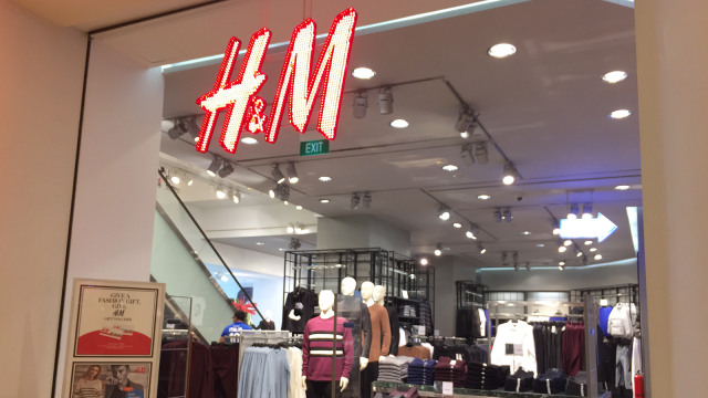 Toko H&M. Foto: Yuana Fatwalloh/kumparan