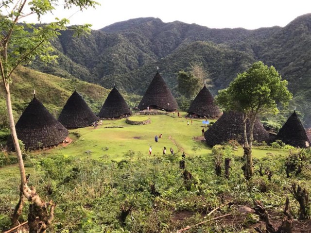 Menikmati Suguhan Ritual Penti Wae Rebo dengan Tiket.com