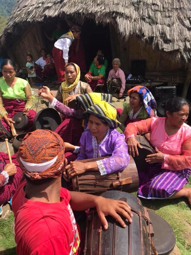 Menikmati Suguhan Ritual Penti Wae Rebo dengan Tiket.com (12)