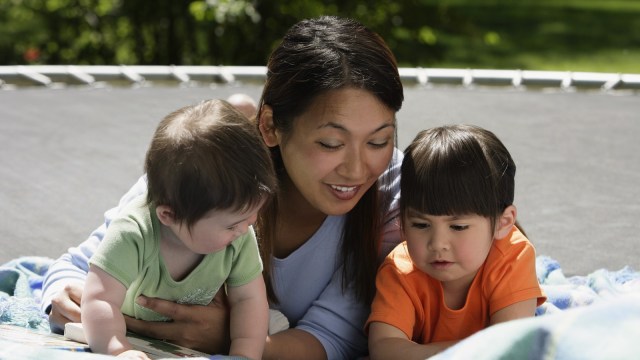 Hubungan baik dengan anak (Foto: Thinkstock)