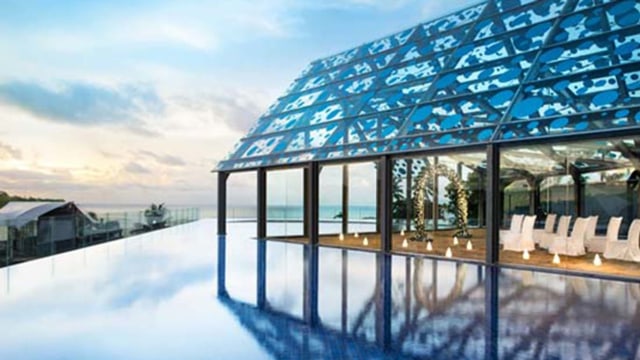 Kolam renang rooftop di Bali (Foto: Dok. lemeridienbalijimbaran.com)
