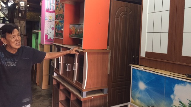 Toko Mebel di Klender yang Mulai Sepi Pembeli (Foto: Siti Magfirrah/kumparan)