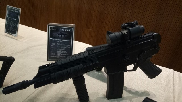 Senjata Produksi PT Pindad  (Foto:  Aria Pradana/kumparan)