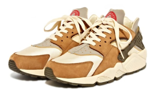 Stussy x Nike Air Huarache LE  (Foto: Dok. Complex)