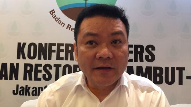 Kepala BRG Nazir Foead pada catatan kerja BRG (Foto: Moh Fajri/kumparan)