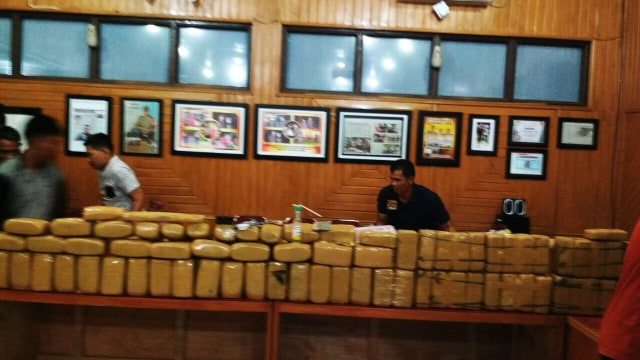 Mantan polisi ditembak karena selundupkan ganja (Foto: istimewa)