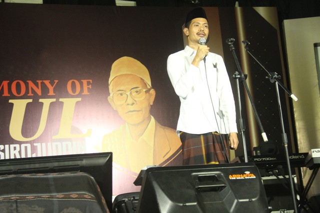 Kiai Pesantren Bina Insan Mulia Cirebon Wajibkan Santri Nonton Film "Ayat-ayat Cinta 2"