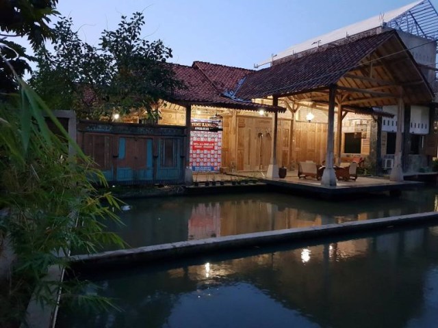 Bina Insan Mulia ,Pesantren Berwajah Etnik di Cirebon (3)