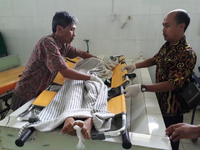 Gadis 16 Tahun Tewas dengan Leher Tersayat